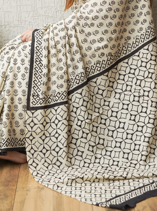 Elegant Beige Cotton Saree with Minimal Motifs & Geometric Printed Border