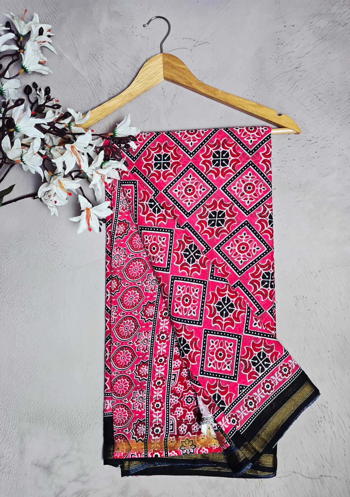 Pink & Black Geometric Diamond Print Cotton Saree