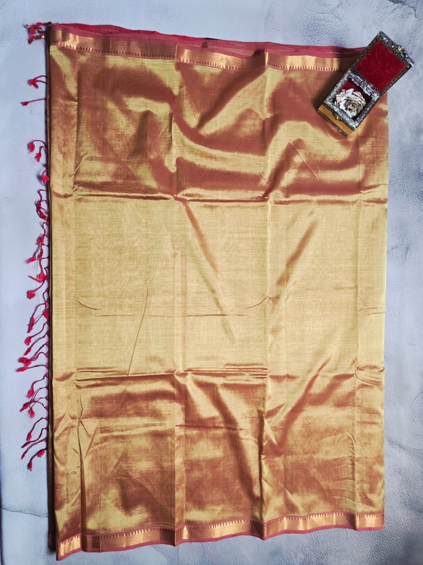Red & Antique Gold Mangalagiri Handloom Plain Saree with Rich Gold Pallu