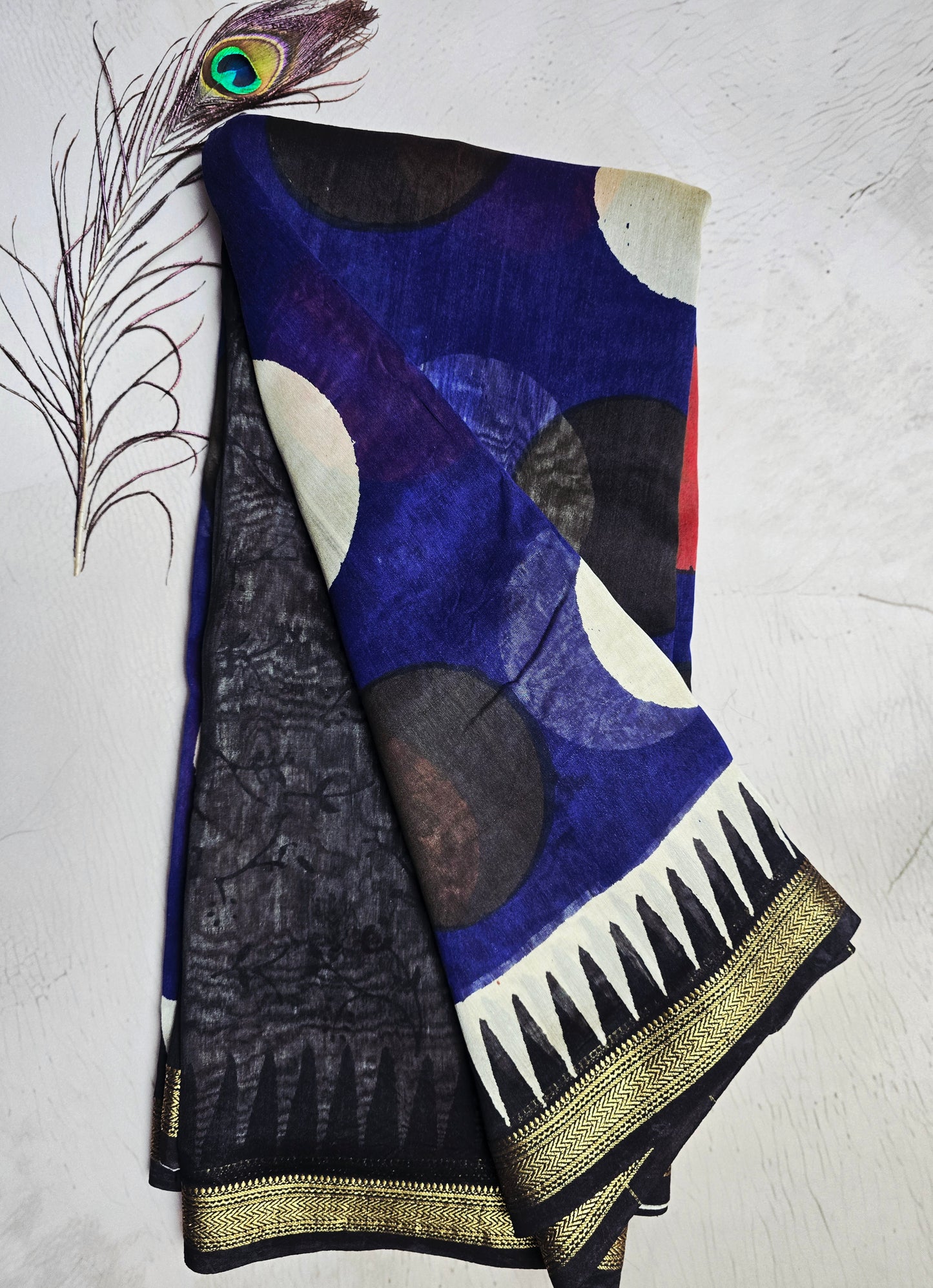 Navy Blue & Red Maheshwari Silk Saree with Bold Geometric Circle Motifs