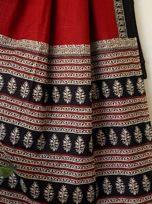 Classic Red & Black Bagru Print Cotton Saree with Ethnic Border