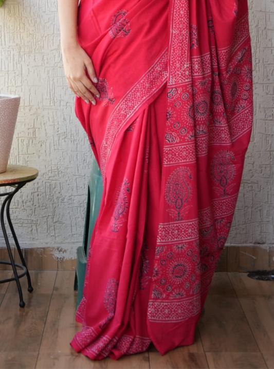 Elegant Red Modal Silk Saree with Intricate Traditional Motifs