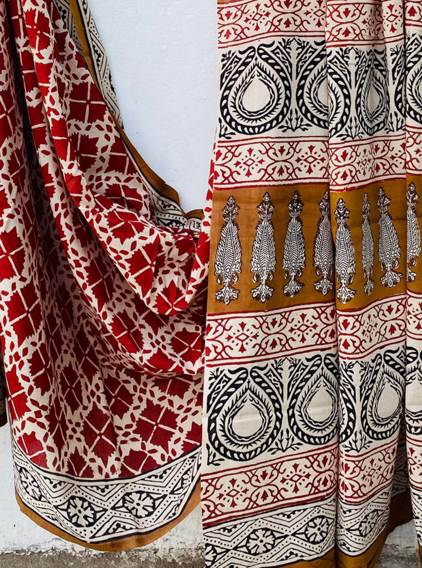 Handblock Bagru Print Cotton Saree in Ivory & Red