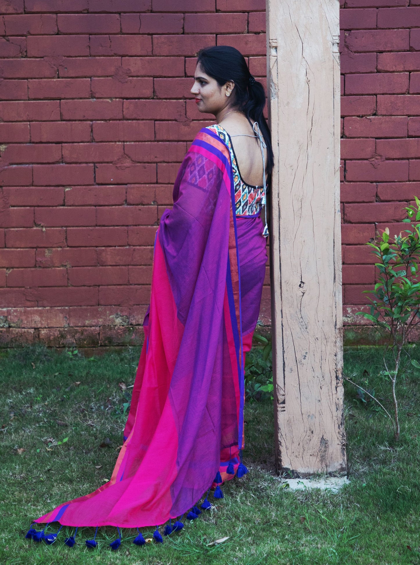 Stylish Blue and Pink Mul Cotton Saree with Zari Tissue Lines for Festive & Daily Wear