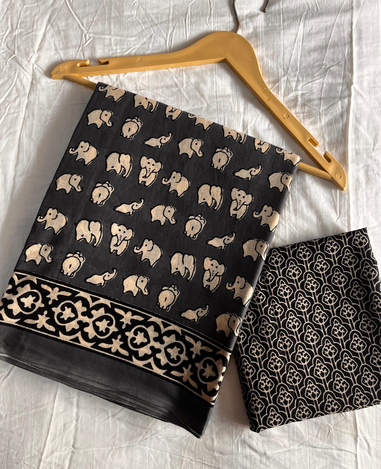 Charcoal Black & Beige Elephant Motif Cotton Bagru Saree