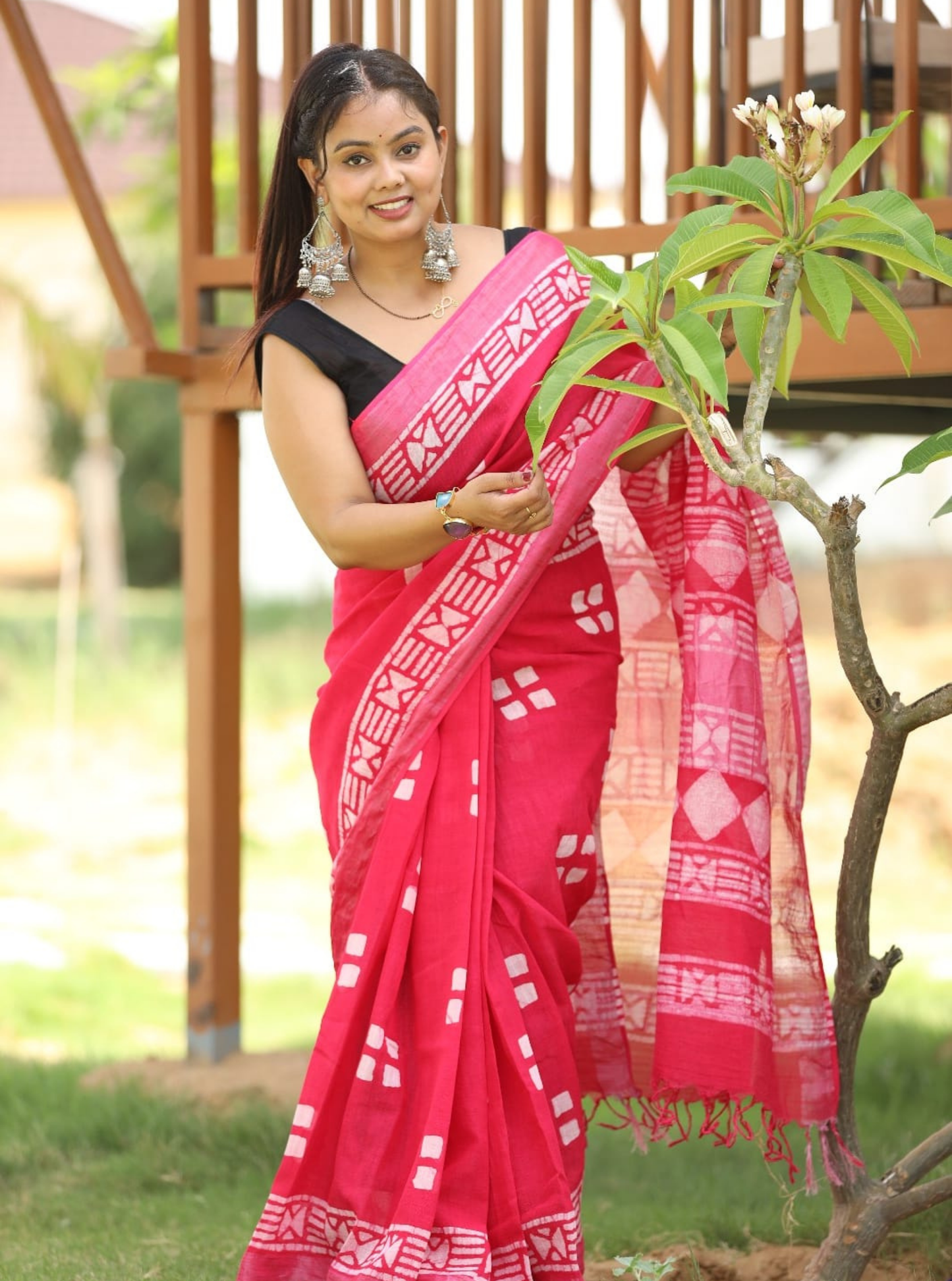 Red Linen Cotton Saree with Traditional Weave