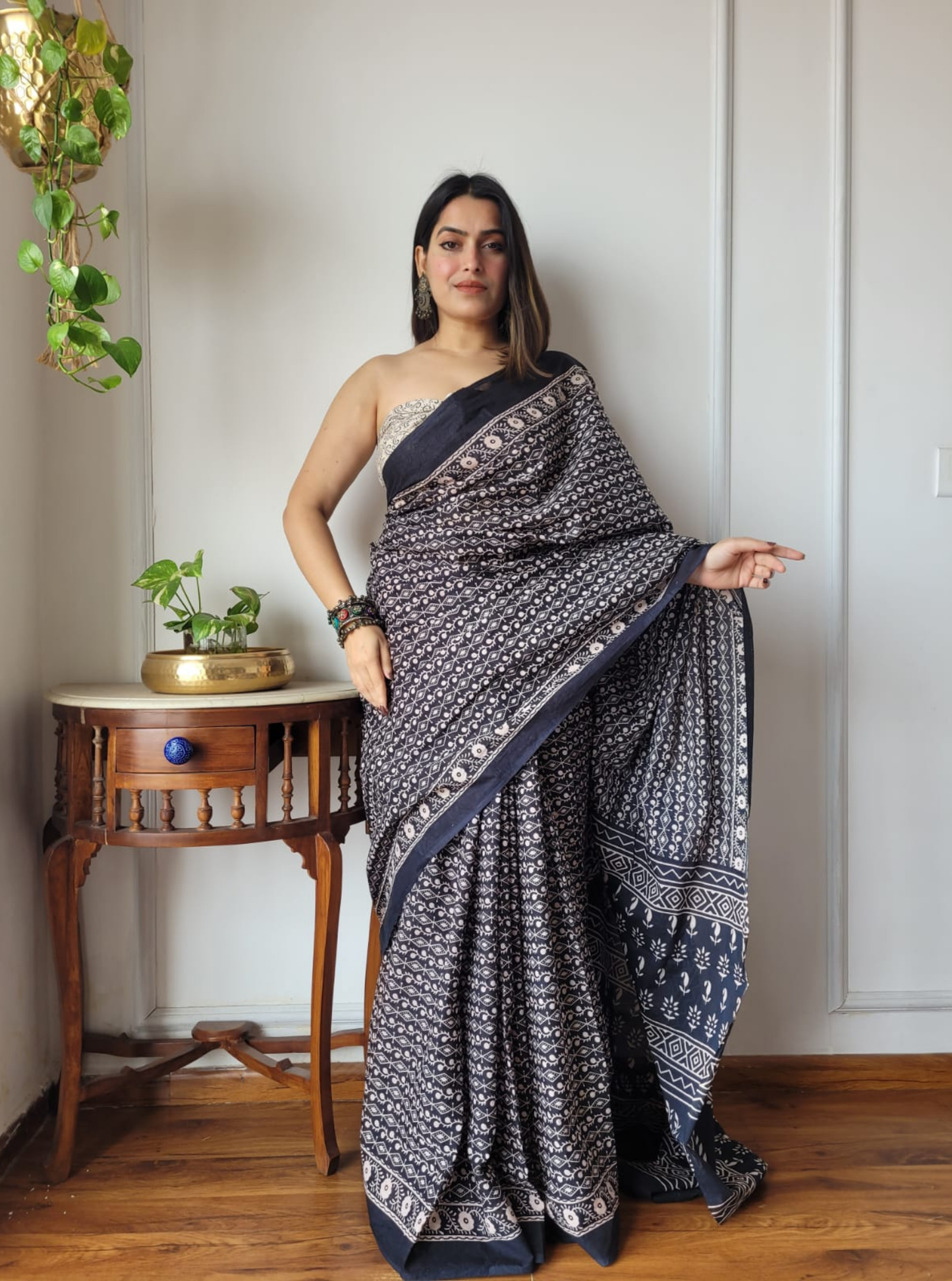 Classic Black & Beige Bagru Print Cotton Saree with Geometric Motifs