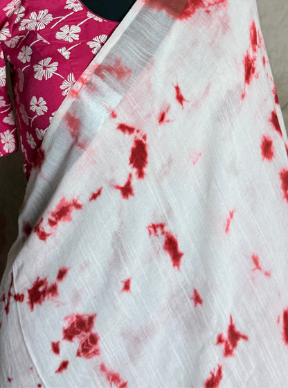 White Linen Cotton Saree with Crimson Tie-Dye Abstract Pattern