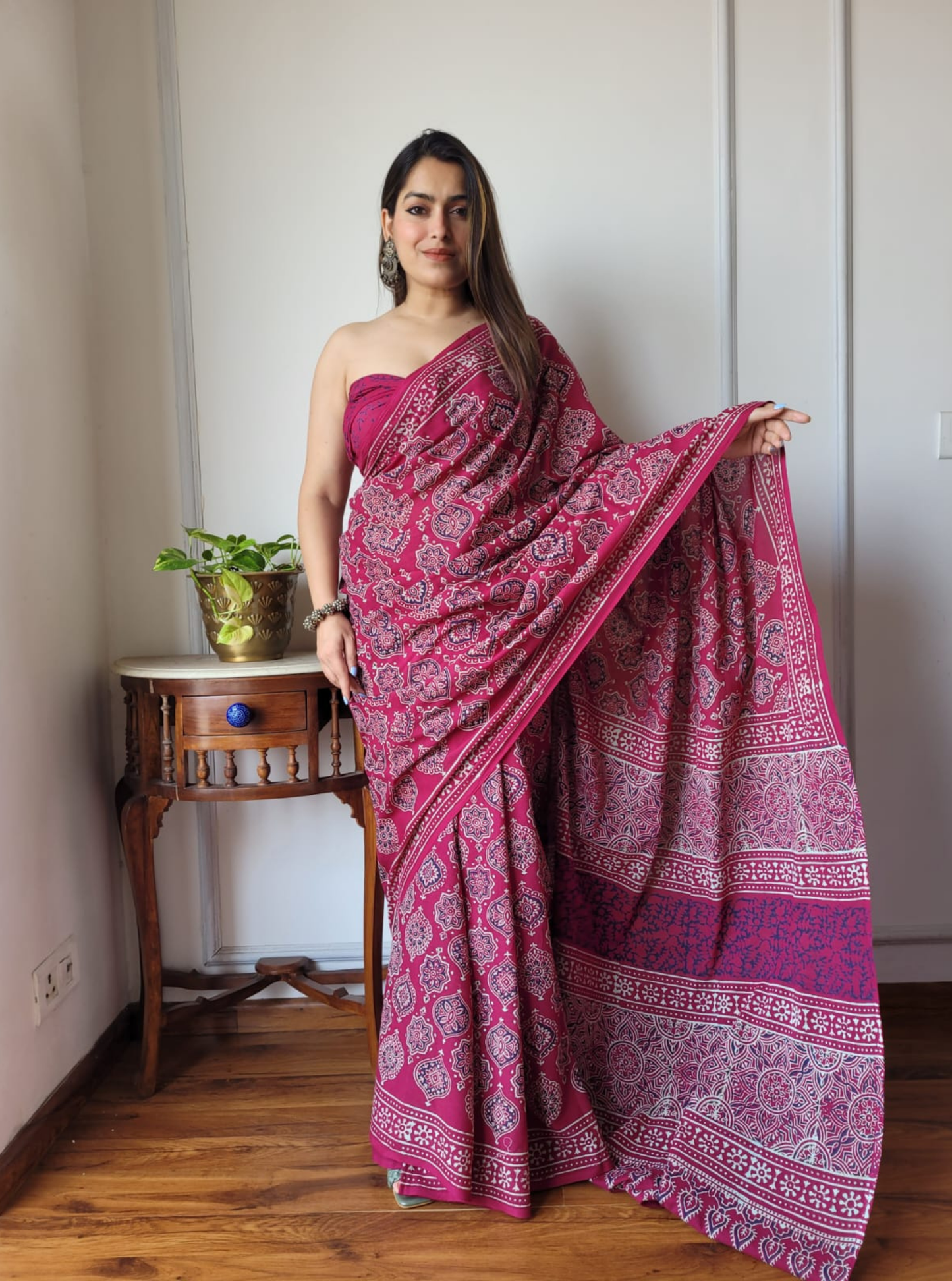 Deep Pink Bagru Print Cotton Saree with Intricate Ethnic Motifs