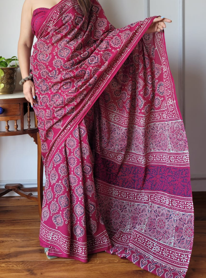 Deep Pink Bagru Print Cotton Saree with Intricate Ethnic Motifs