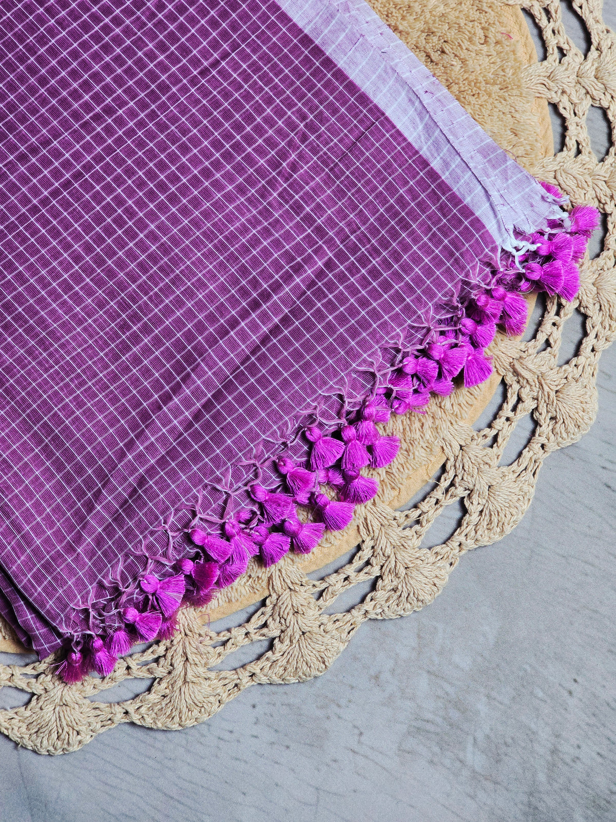 Plum Lilac Checkered Mul Cotton Saree with Contrast Border & Tassel Detailing