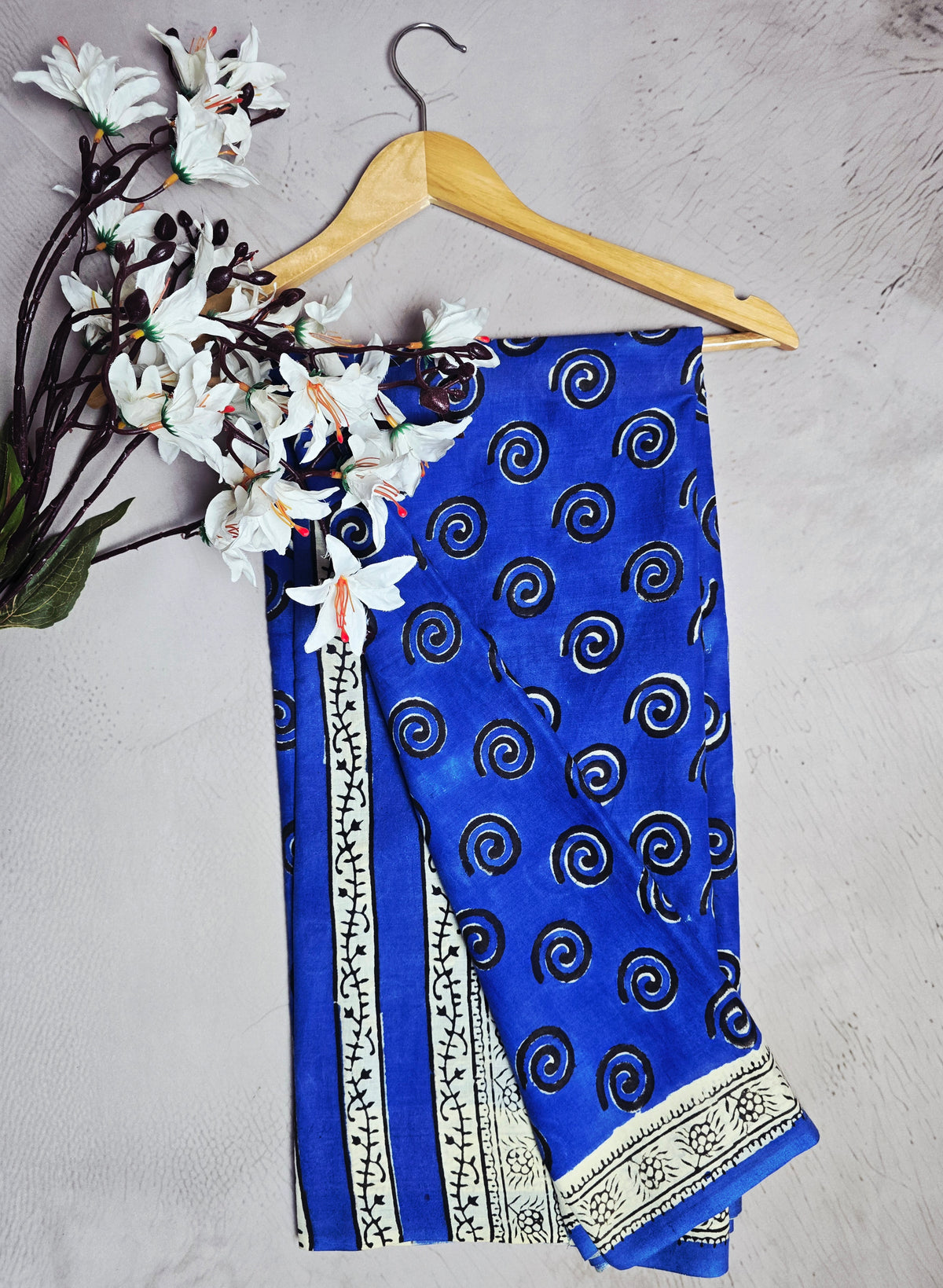 Royal Blue & Cream Spiral Print Cotton Saree