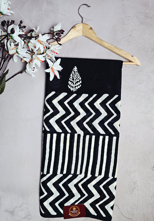 Black & Cream Chevron Geometric Cotton Saree