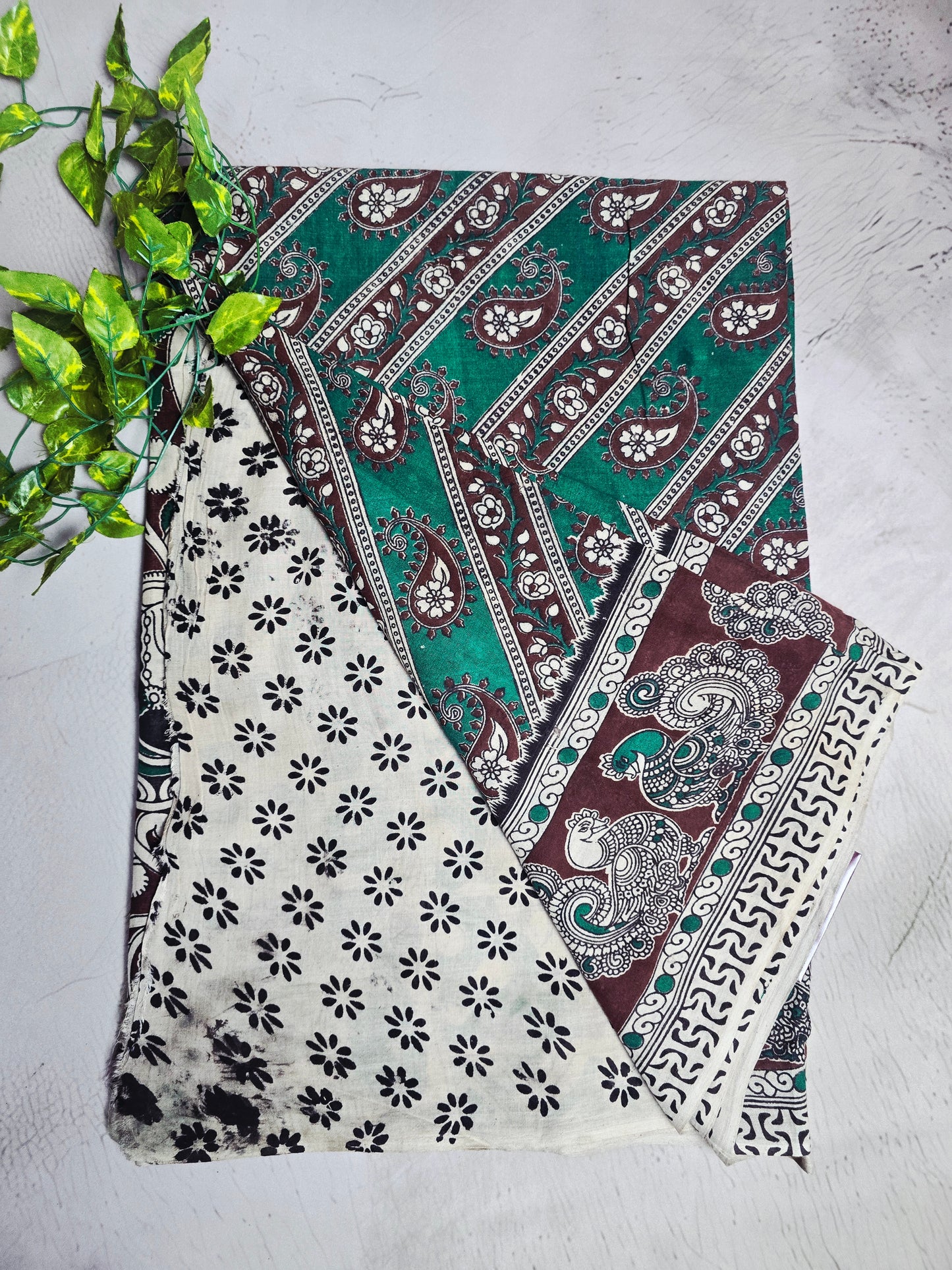Teal Green & Maroon Paisley Kalamkari-Print Linen Cotton Saree