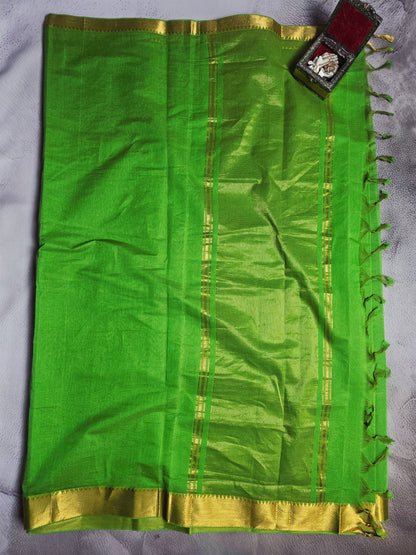 Parrot Green & Gold Mangalagiri Handloom Plain Saree with Woven Pallu