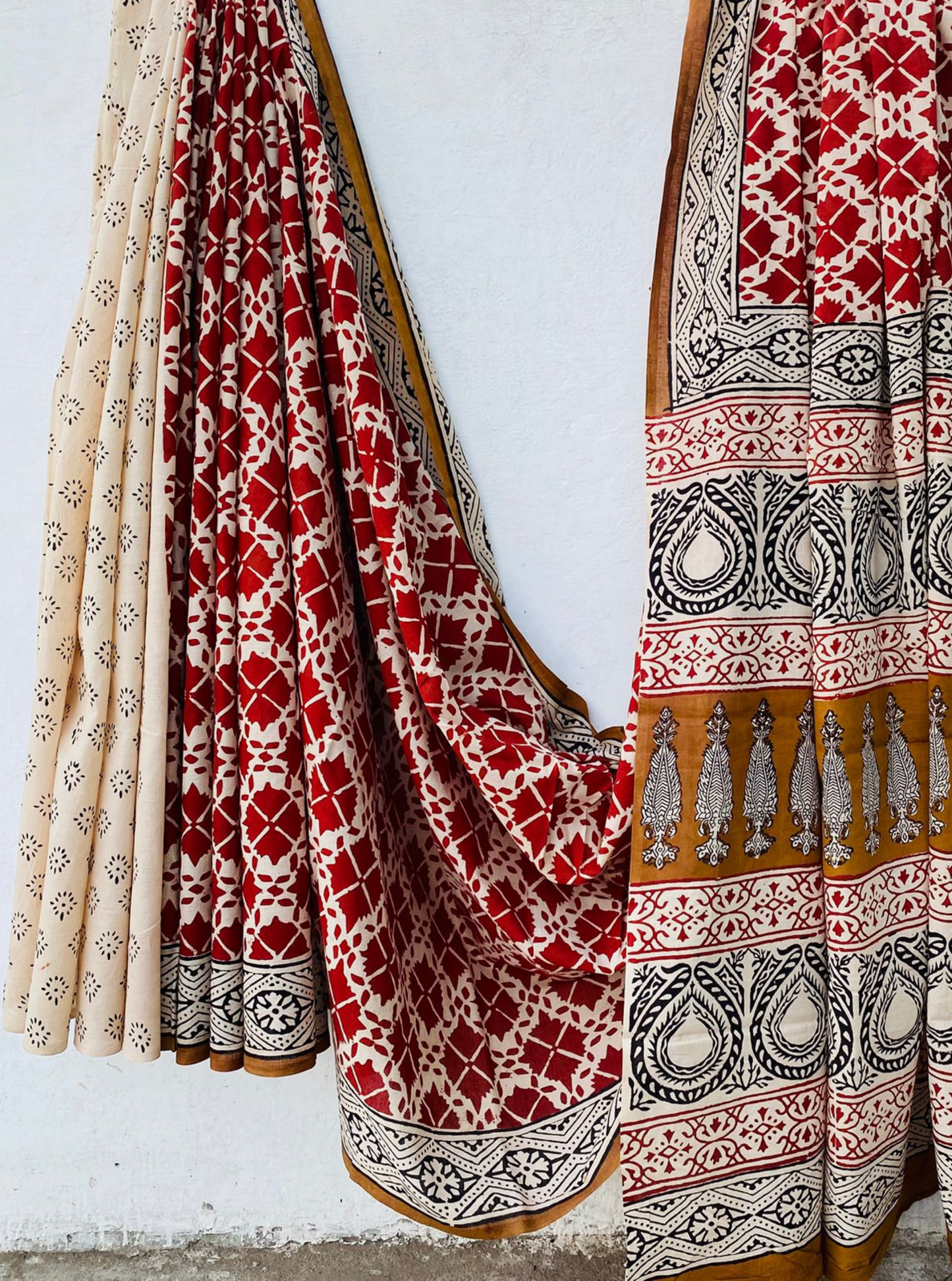 Handblock Bagru Print Cotton Saree in Ivory & Red