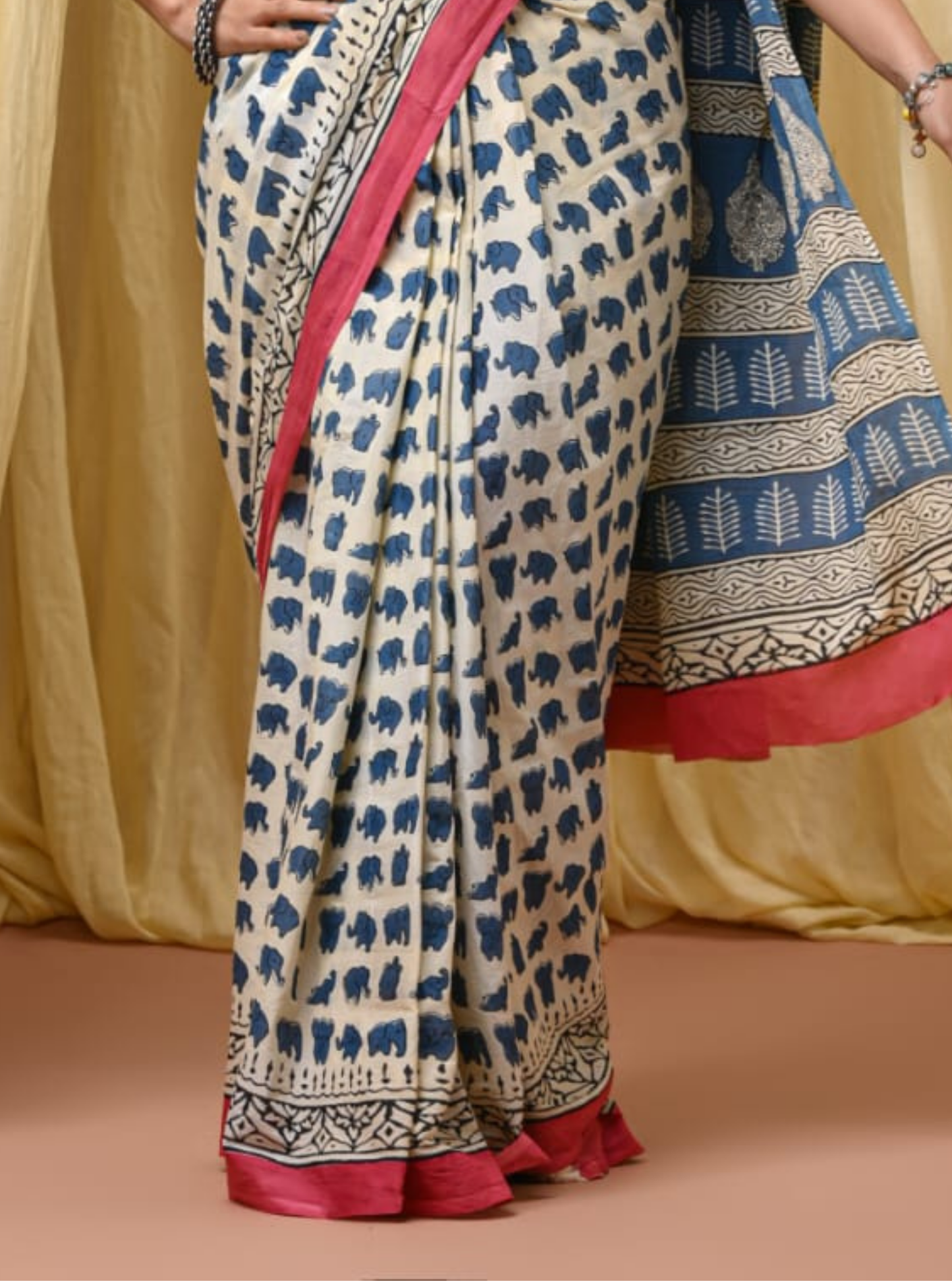 Cream & Indigo Elephant Bagru Print Cotton Saree with Pink Border