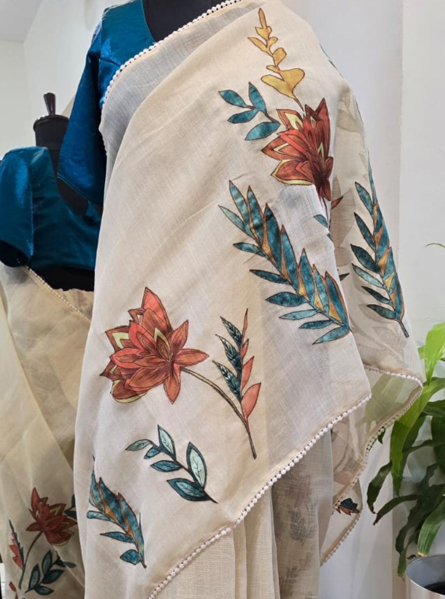 Ivory Linen Tissue Saree with Patchwork Floral Design & Elegant Finish
