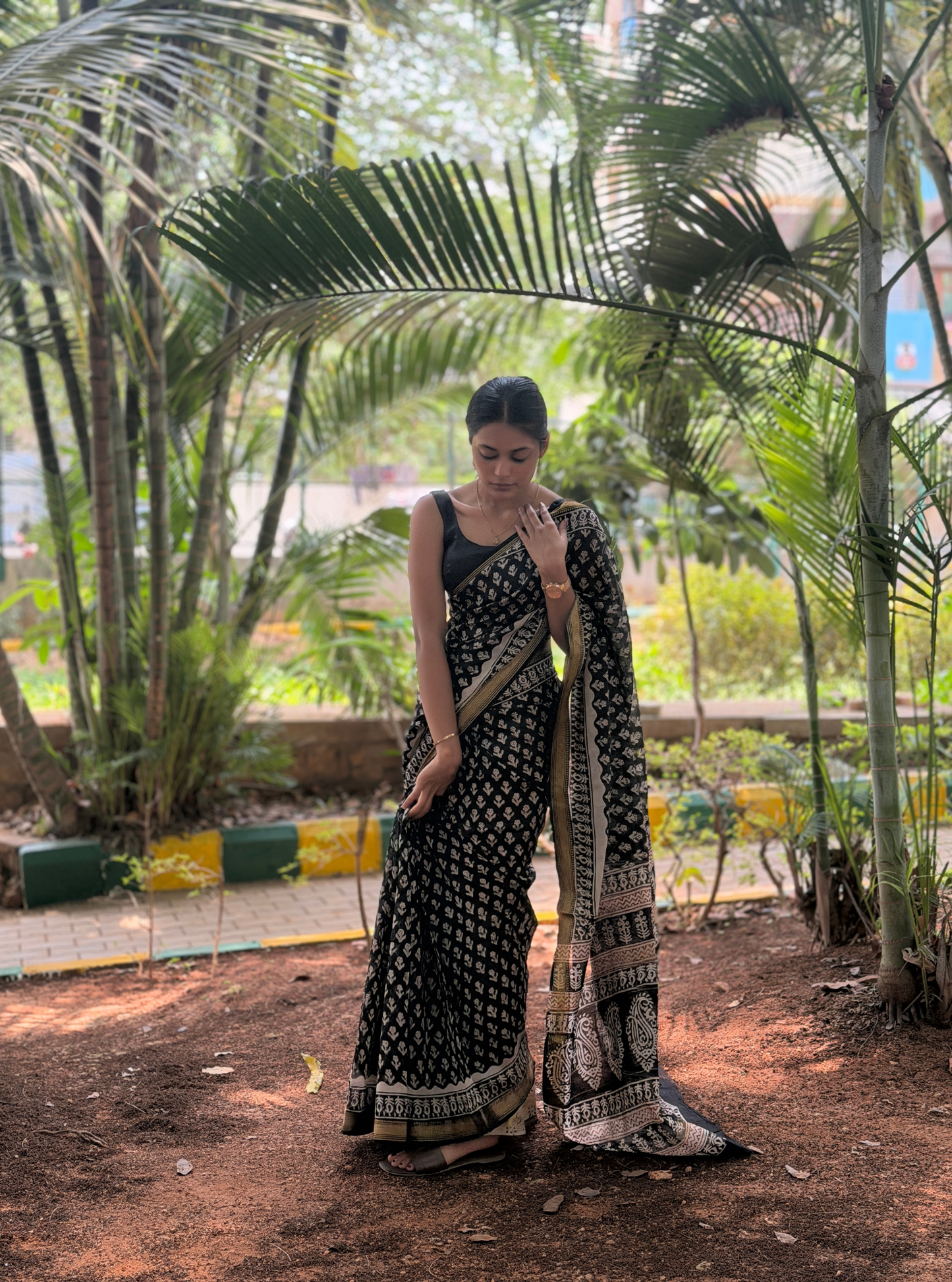 Black Maheshwari Silk Saree with Traditional Ivory Motifs