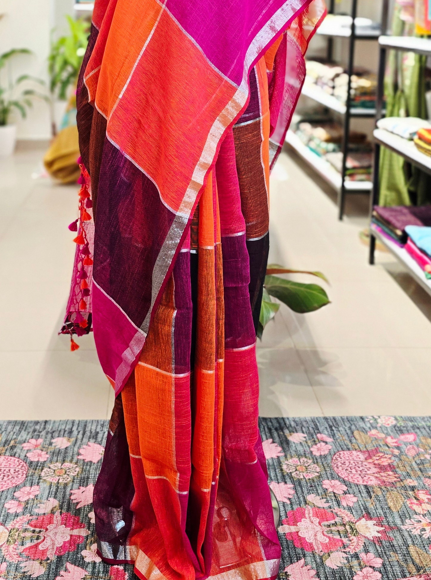 Elegant Linen Tissue Saree with Subtle Sheen & Classic Border