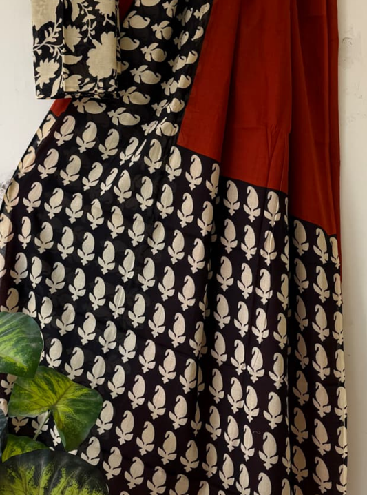Black & Rust Bagru Print Cotton Saree with Leaf Motifs