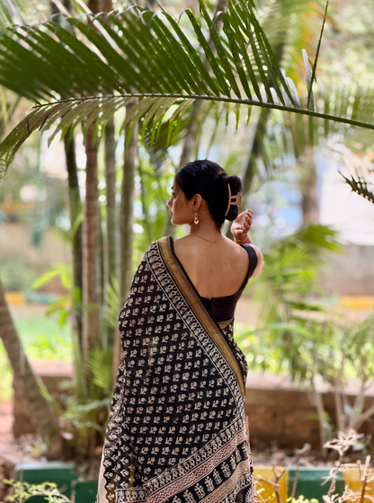 Black Maheshwari Silk Saree with Traditional Ivory Motifs