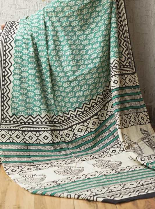 Elegant Sea Green Cotton Saree with Traditional Block Prints & Contrast Border