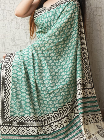 Elegant Sea Green Cotton Saree with Traditional Block Prints & Contrast Border