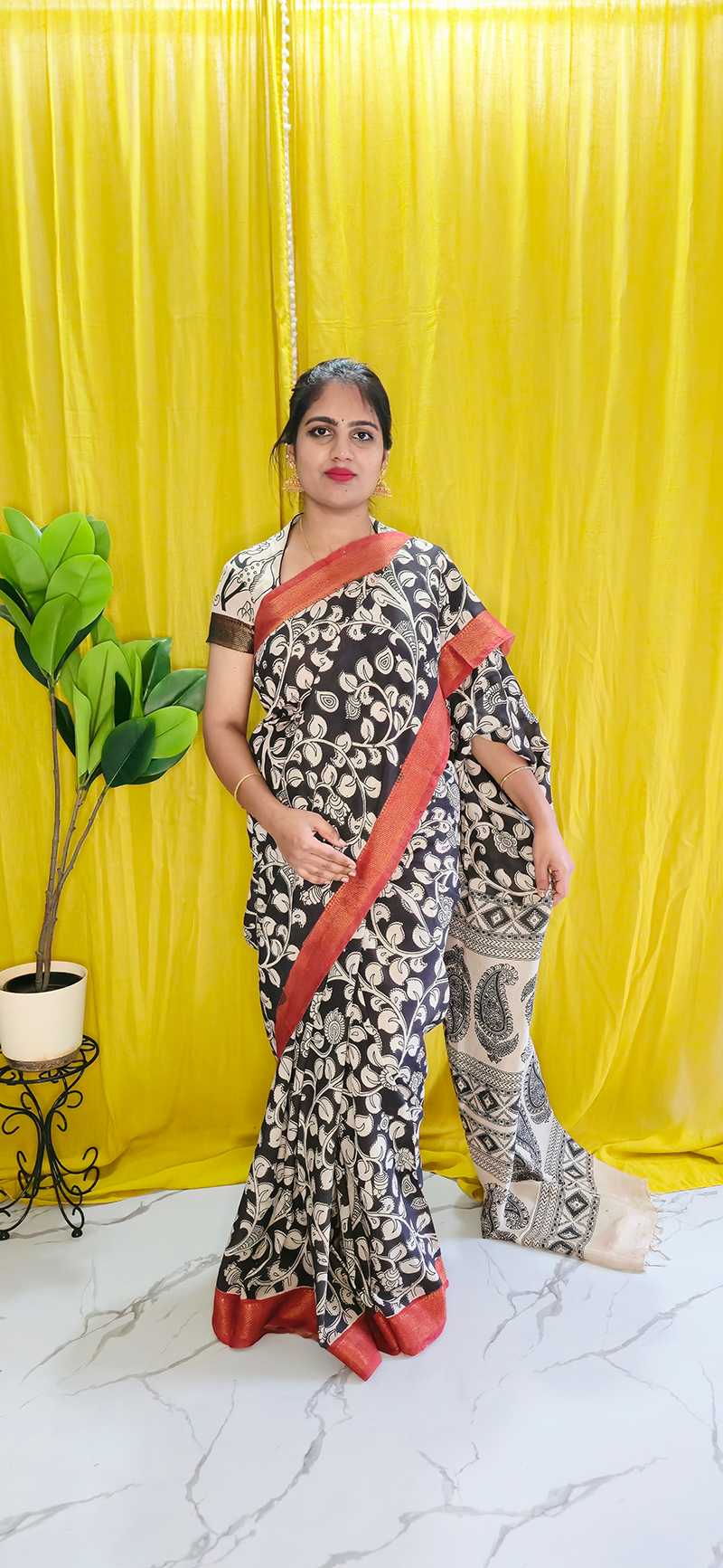 Charming Black and White Creeper Pattern Kalamkari Mangalagiri Silk Saree with Nizam Border and Hand Block Design
