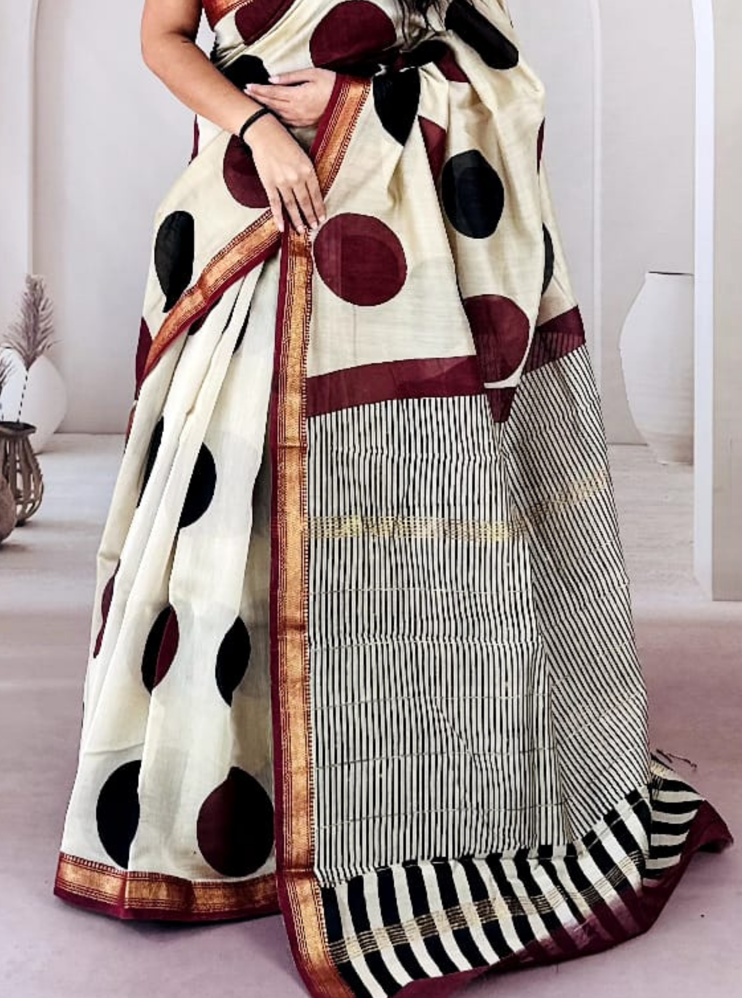 Ivory Maheshwari Silk Saree with Bold Polka Dots & Striped Pallu