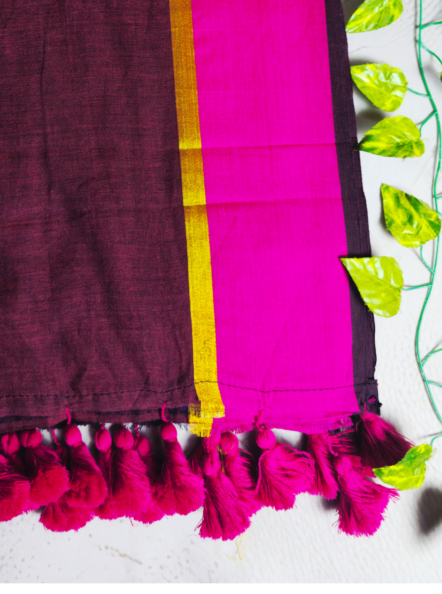 Elegant Wine Mul Cotton Saree with Contrast Pink Border & Tassel Pallu