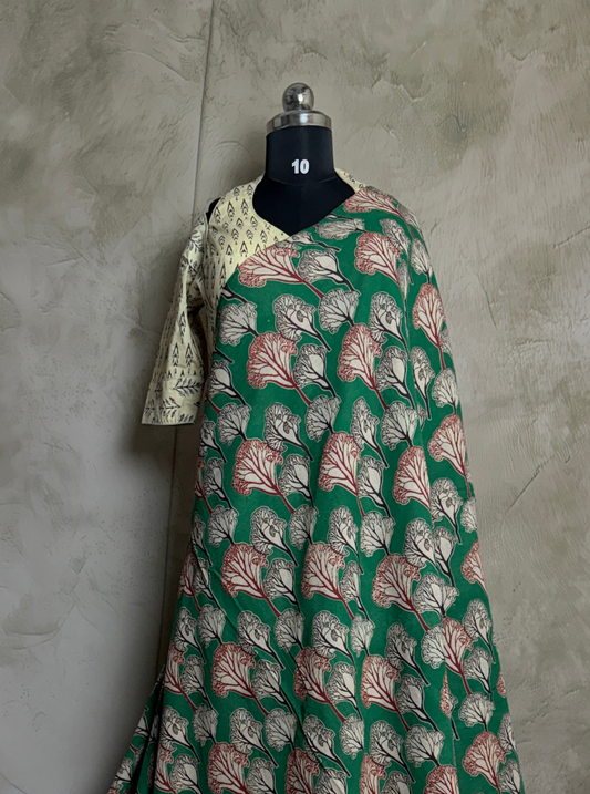 Emerald Green Cotton Kalamkari Saree with Leaf Motif Prints