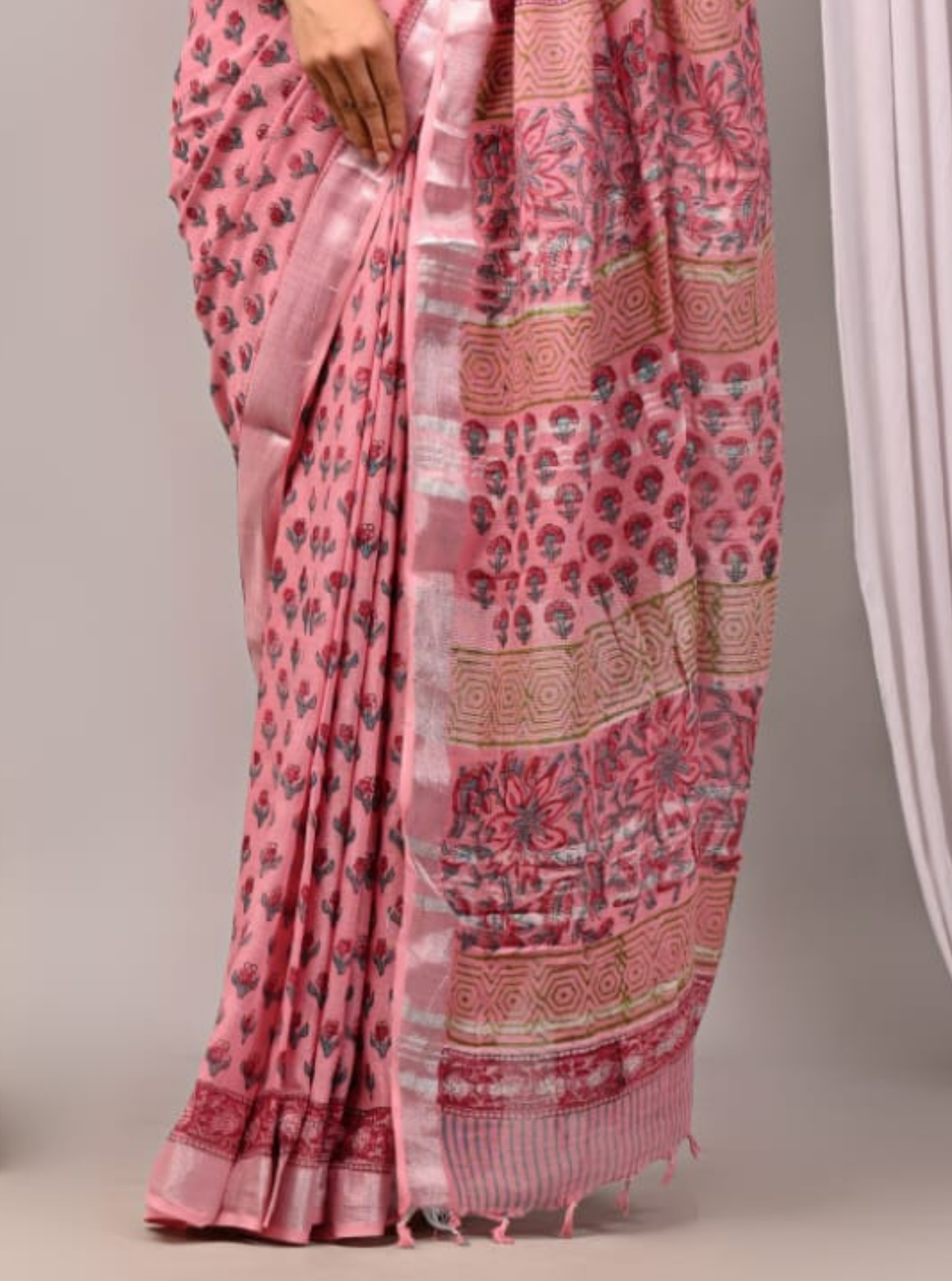 Elegant Pink Linen Cotton Saree with Traditional Floral Motifs