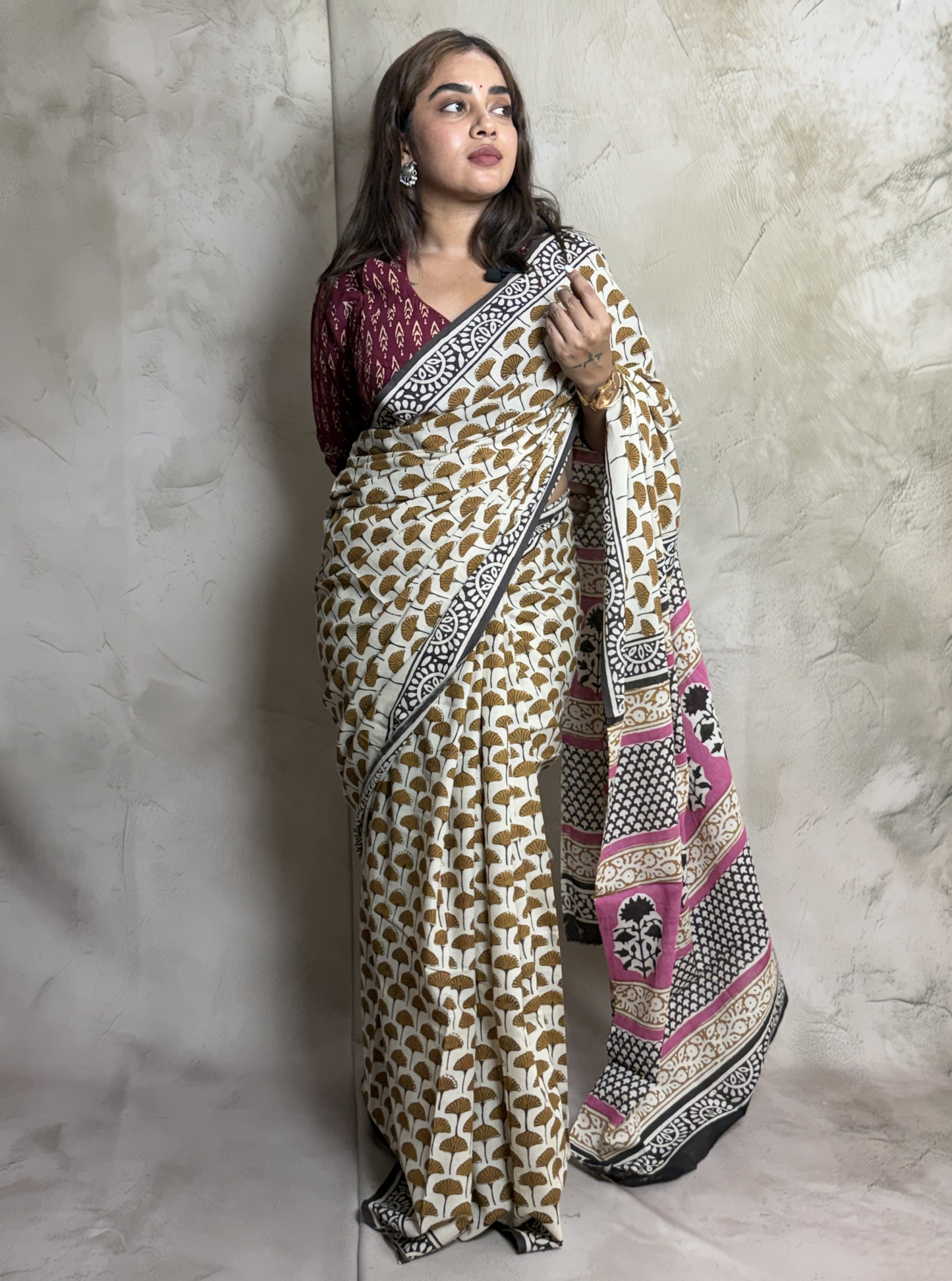 Elegant Off-White Cotton Saree with Bagru Handblock Prints