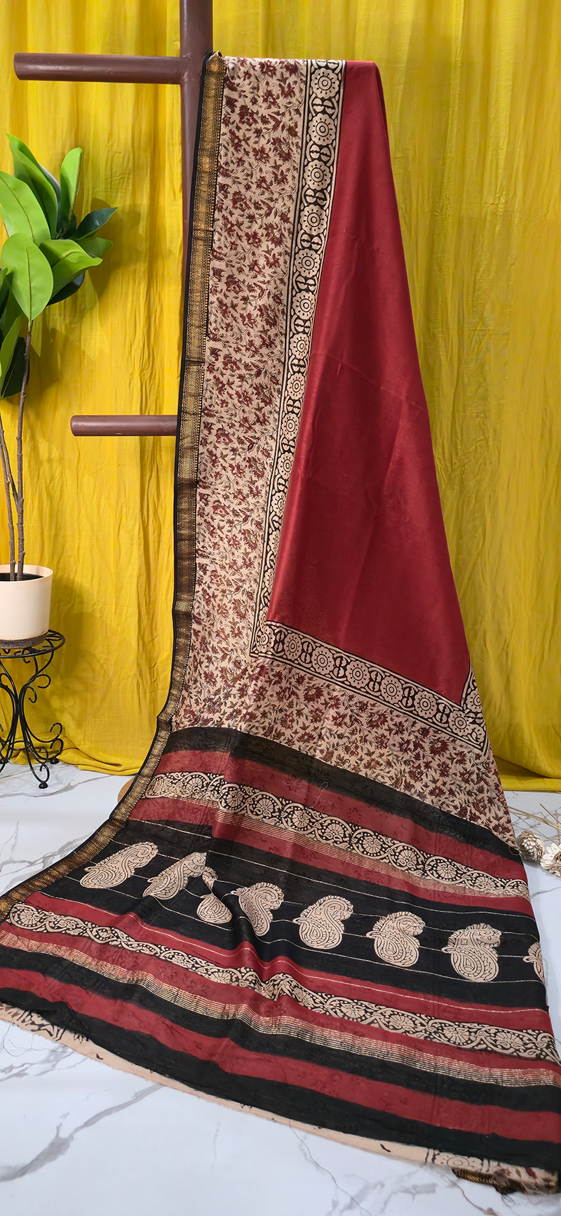 Graceful Red Maheshwari Silk Saree with Hand Block Print for Festive & Party Wear