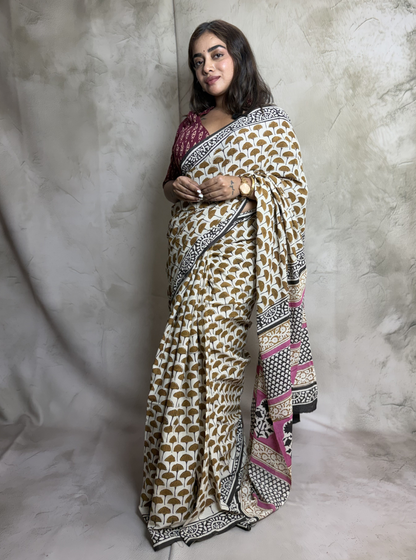 Elegant Off-White Cotton Saree with Bagru Handblock Prints