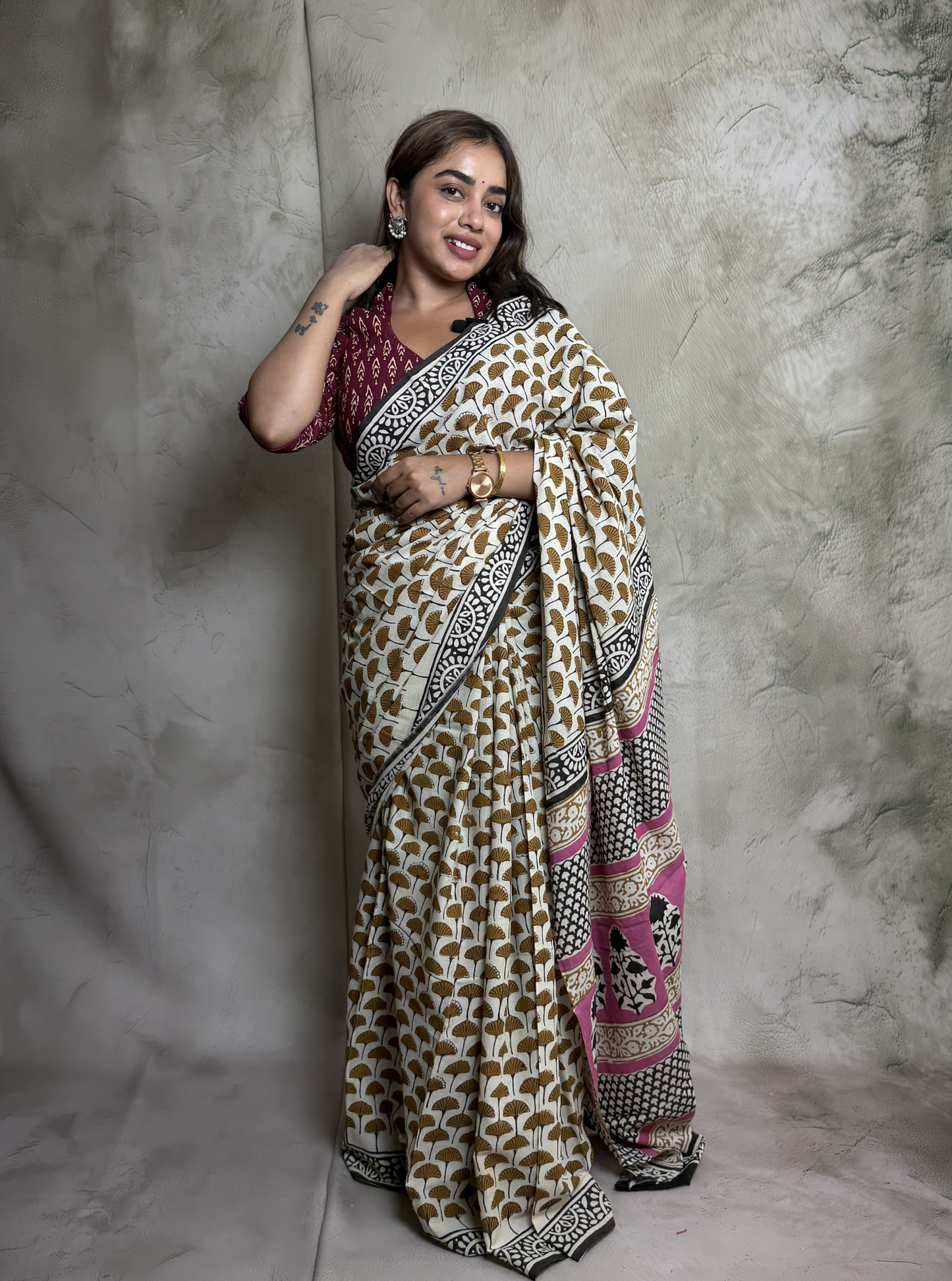 Elegant Off-White Cotton Saree with Bagru Handblock Prints