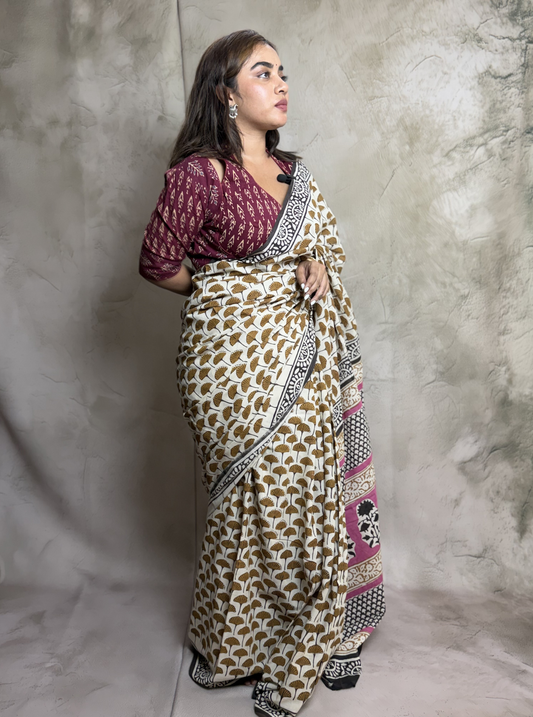 Elegant Off-White Cotton Saree with Bagru Handblock Prints