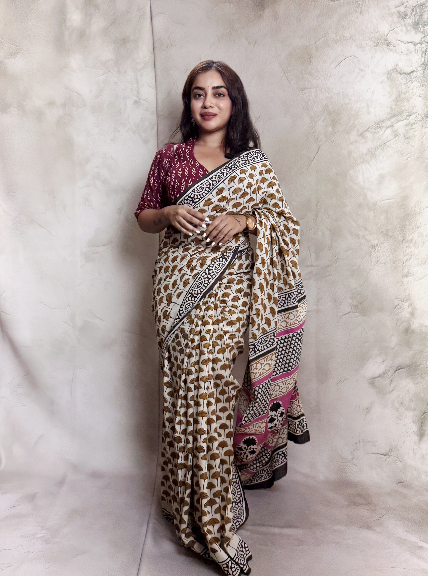 Elegant Off-White Cotton Saree with Bagru Handblock Prints