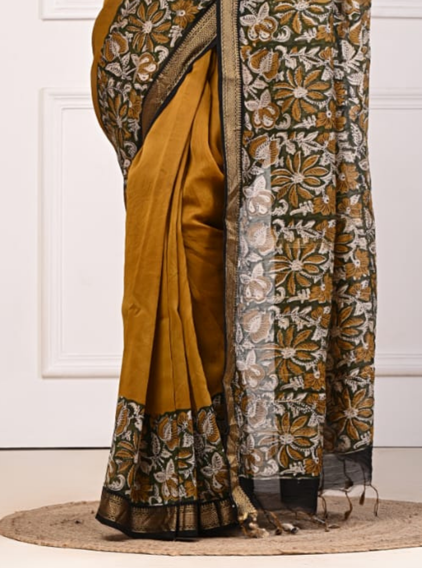 Mustard Maheshwari Silk Saree with Floral Woven Border & Elegant Pallu