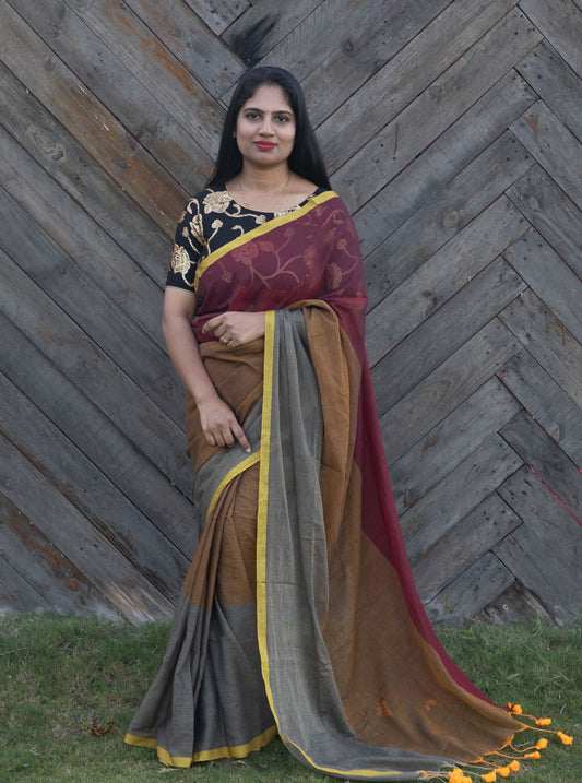 Tricolor Mul Cotton Saree with Contrast Border & Tassel Pallu