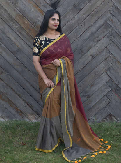 Tricolor Mul Cotton Saree with Contrast Border & Tassel Pallu