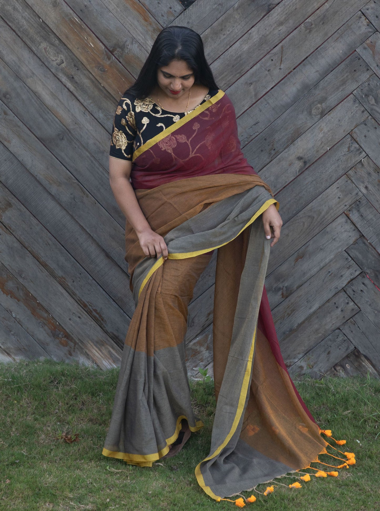 Tricolor Mul Cotton Saree with Contrast Border & Tassel Pallu