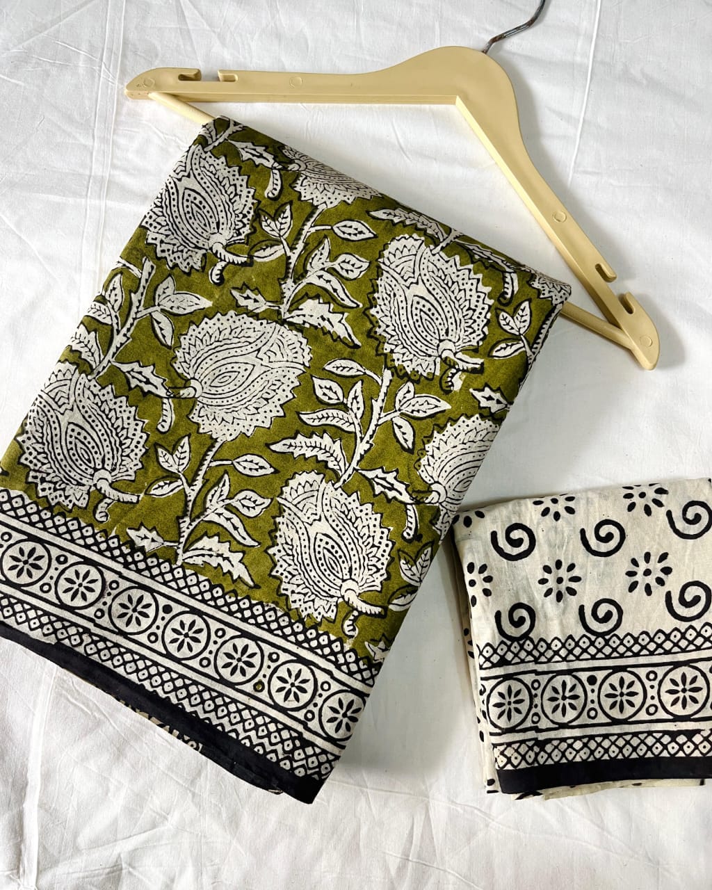 Olive Green & Ivory Paisley Floral Cotton Bagru Saree
